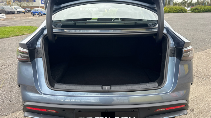 BYD Seal 6 1.5 DM-i Boost 4dr e-CVT Saloon - Image 4
